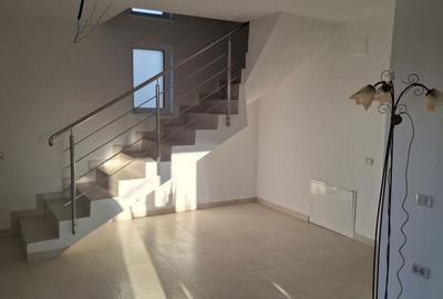 Casă cu 4 camere în Ștefănești - 3