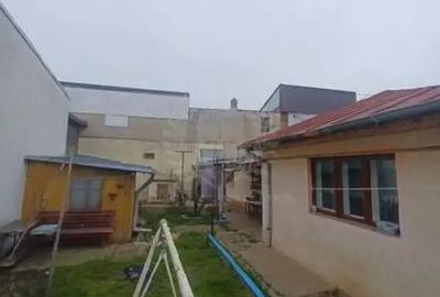 Casă cu 6 camere cu Teren 400 Mp în 8 Martie - 5