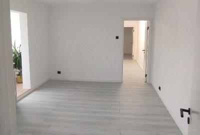 COMISION O, apartament 3 camere RENOVAT TOTAL, LA PRET DE 2 CAMERE - 1