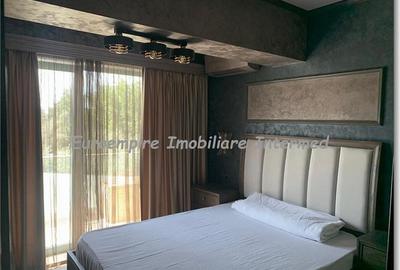 Apartament de vanzare cu 3 camere decomandat zona Mamaia - 2
