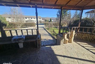 Casă cu 3 camere în Central - 16