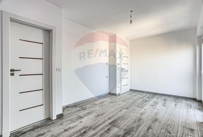 Apartament cu 3 camere decomandat în UTA - 11