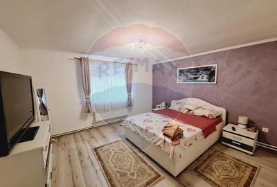 Casă cu 3 camere cu Teren 1262 Mp în Hidiș - 1