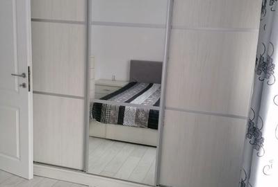 Apartament cu 2 camere în Micro 3