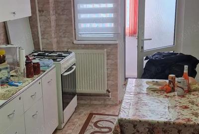 Apartament cu 3 camere decomandat în Central - 1