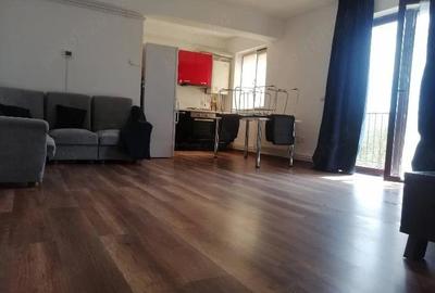 Apartament cu 2 camere decomandat în Central - 3