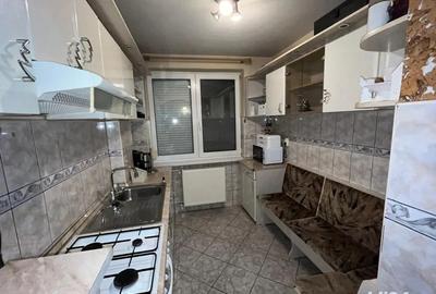 Apartament de vanzare 3 camere, strada Aluminei, Oradea. - 4