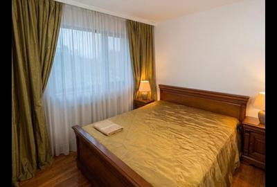 Apartament cu 3 camere decomandat, mobilat în Faleza Nord