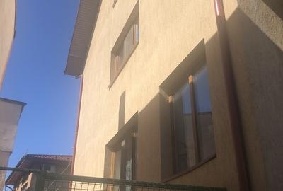 Casă cu 6 camere cu Teren 286 Mp în Eroii Revoluției - 8