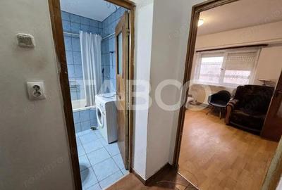 Garsonieră decomandată, mobilată în Central - 3