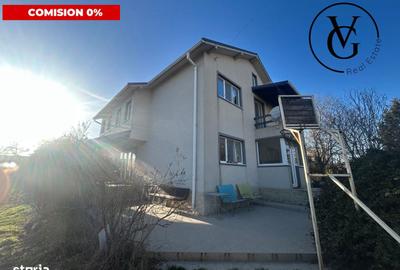 Casă cu 5 camere cu Teren 1254 Mp în Central