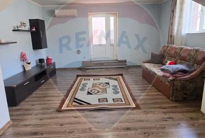 Casă cu 5 camere cu Teren 1375 Mp în Dârlos - 6