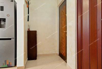 Apartament cu 2 camere semidecomandat în Micro 16