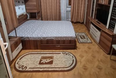 Garsonieră decomandată în CET - 3