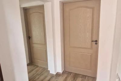 Casa 3 Camere , Recent Renovata - 2