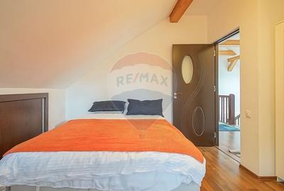 Apartament cu 5 camere decomandat, mobilat în Zamora - 27