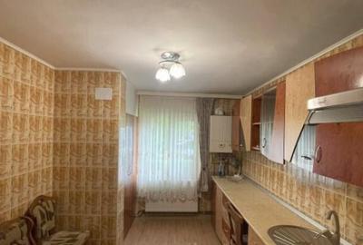 Apartament de vanzare, cu 3 camere decomandat, 68 mp, parter - 6