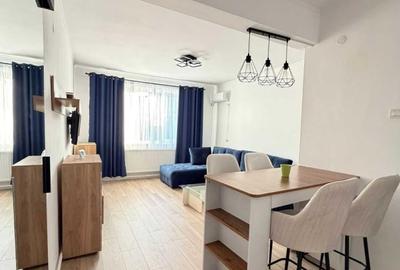 Apartament cu 2 camere semidecomandat, mobilat în Casa de Cultură