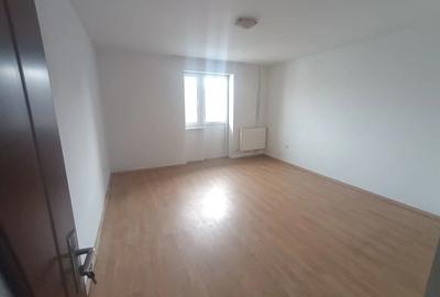 Vanzare apartament cu 2 camere - 1