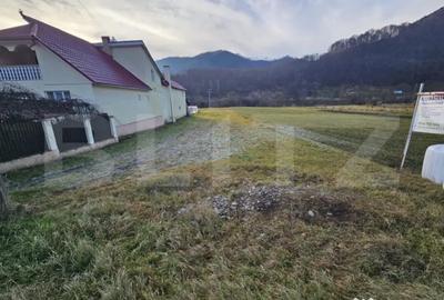 Teren de 1400 mp, în Central - 4