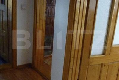 Apartament de vanzare, 4 camere, 100 mp, zona Vama, Suceava - 3