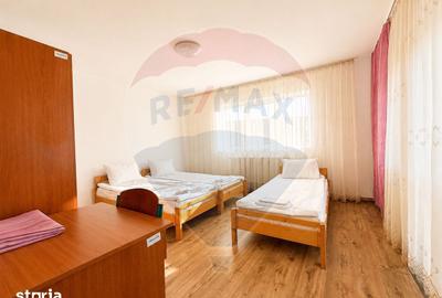 Casă cu 9 camere cu Teren 472 Mp în CFR - 20