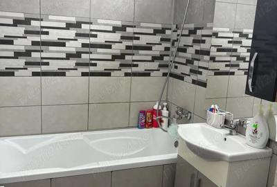 Apartament cu 3 camere decomandat în Central - 1