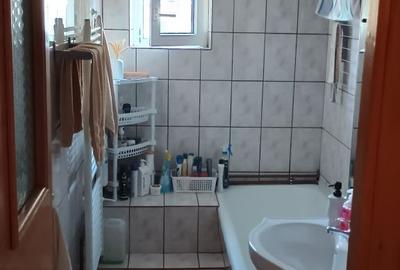 Apartament cu 3 camere decomandat în Drumul Carului - 2