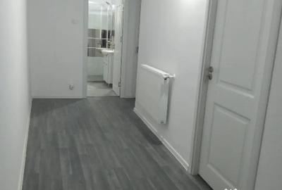 Casă cu 4 camere cu Teren 1000 Mp în Central - 1