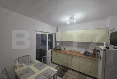 Apartament cu 3 camere semidecomandat în Micro 5 - 8