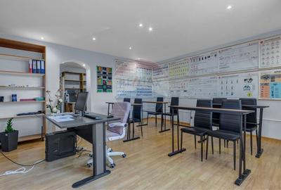 Casă cu 8 camere cu Teren 777 Mp în Ultracentral - 22