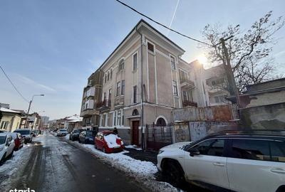 Apartament cu 3 camere decomandat în Traian - 11