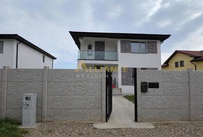 Casă cu 5 camere cu Teren 390 Mp în Berceni - 1