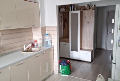 Apartament cu 3 camere decomandat în Exterior Vest - 1