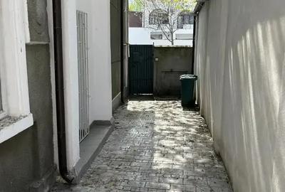 Casă cu 4 camere cu Canalizare în Banu Manta - 10