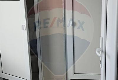 Spațiu comercial, de 650 mp, în Central - 8