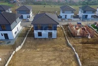 Casă cu 5 camere cu Teren 515 Mp în Florești - 1