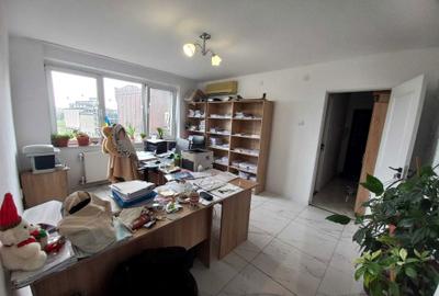 Apartament cu 3 camere semidecomandat, mobilat în Ștefan cel Mare - 2