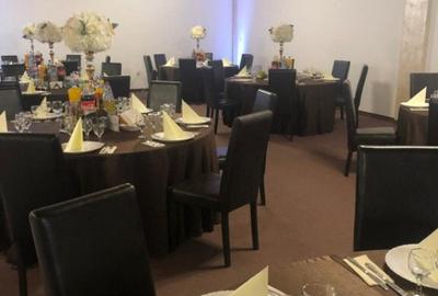 Afacere la cheie! 2 sali evenimente+ apartament 220mp, Siret - 25