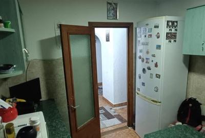 Apartament cu 3 camere decomandat în Obcini