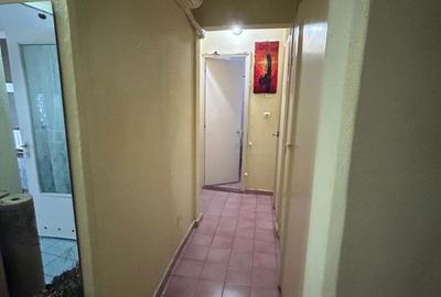 Apartament cu 2 camere decomandat în Piața Centrală - 4