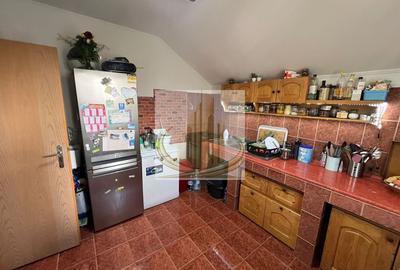 Casă individuală cu 6 camere cu Canalizare în Lipovei - 11