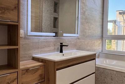 Apartament cu 4 camere decomandat în Central - 4