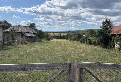 Teren de 5100 mp, în Valea - 1