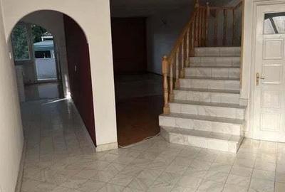 Casă cu 4 camere cu Teren 800 Mp în Sântana de Mureș - 2