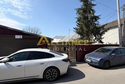 Casă cu 5 camere cu Teren 754 Mp în Glina