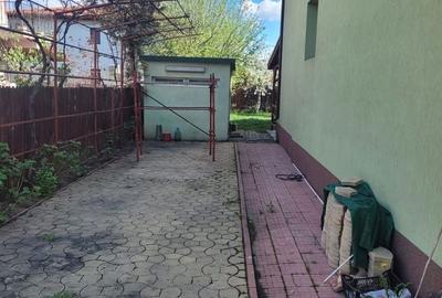 Casă cu 6 camere cu Canalizare în Central - 6