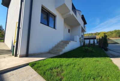 Duplex cu 4 camere cu Canalizare în Bucium - 3