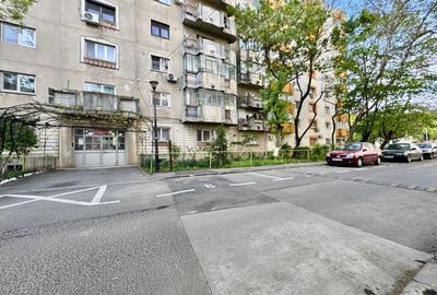 Apartament cu 3 camere decomandat, mobilat în 13 Septembrie - 22