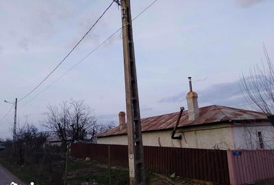 Casă cu 4 camere cu Teren 1173 Mp în Schela